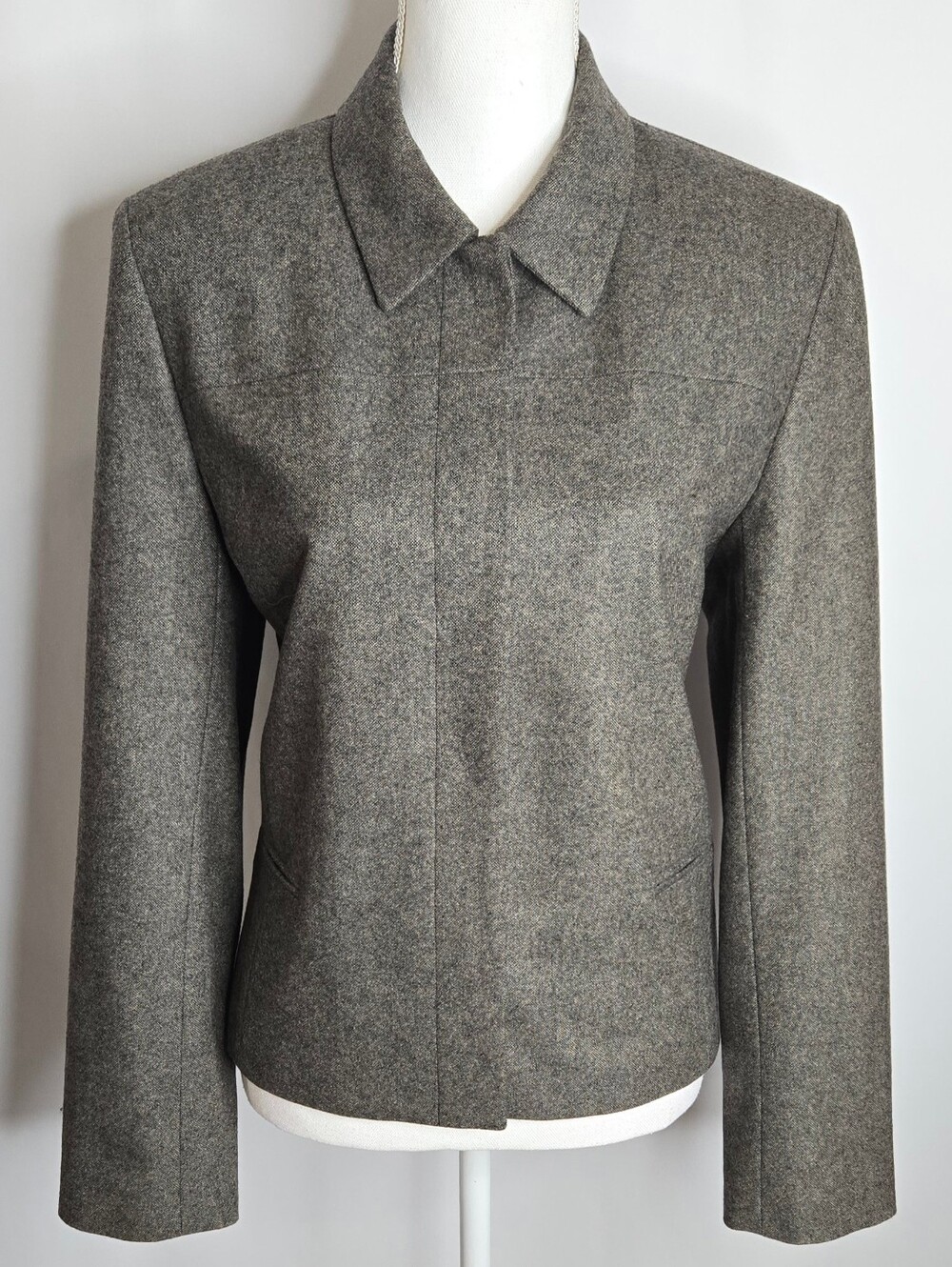 Ann Taylor Taupe Gray Wool Blend Hidden Button Tailored Career Jacket NWOT 10
